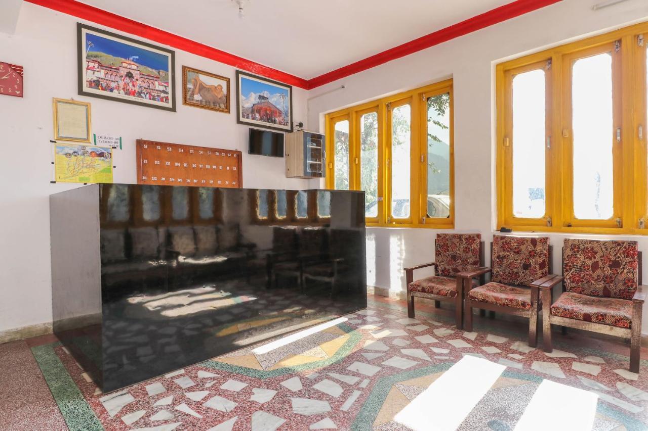 Oyo 63541 Hotel New Indra Lodge Joshīmath Kültér fotó